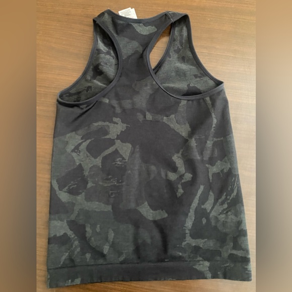 Gymshark racer back - Picture 3 of 4